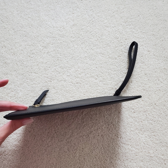 NWT Kate Spade Black Medium L-Zip Cameron Wristlet